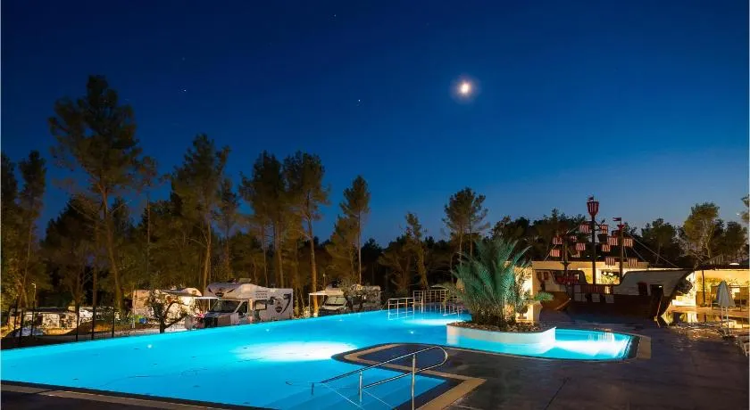 3 Bedroom Lovely Stacaravan In Vabriga - Image 1
