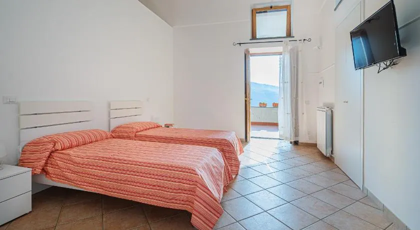 The View House - Image 1