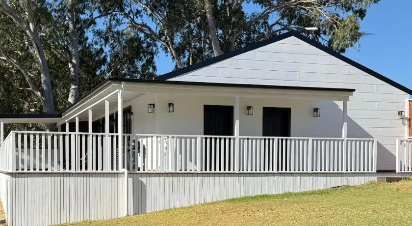 Dawsons Retreat - Image 1