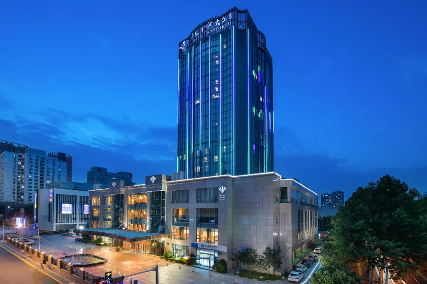 Empark Grand Hotel - Image 1