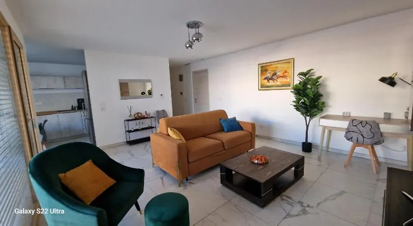 Spacieux, lumineux, chic ,60m2 au coeur du Lyon 6ème -Quartier Foch- avec grand balcon - Image 1