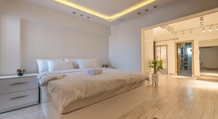 luxury house - Image 1