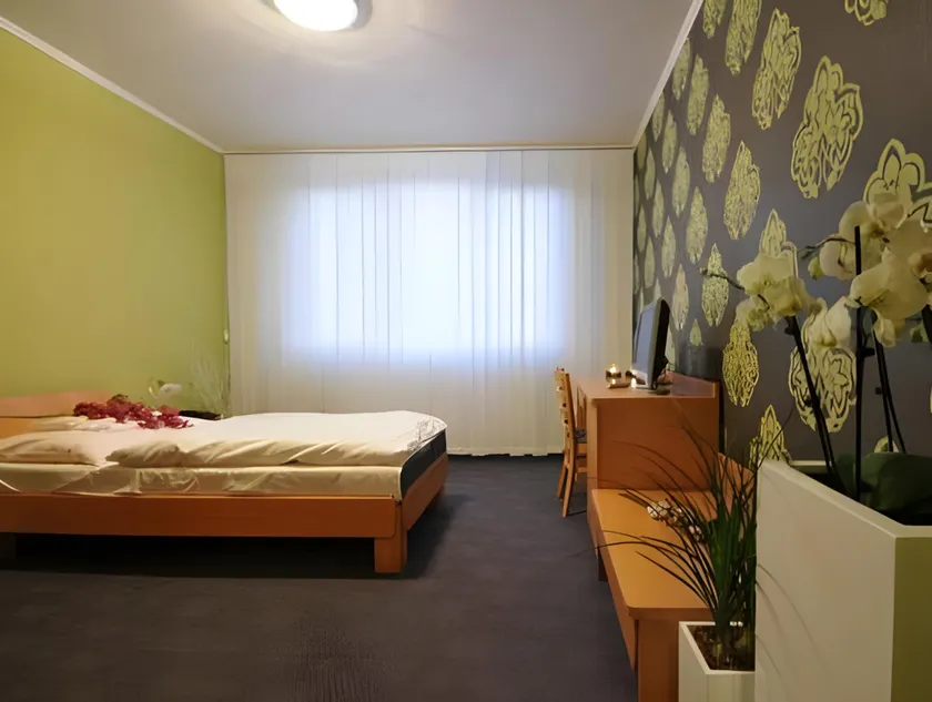 Hotel Luna - Image 1