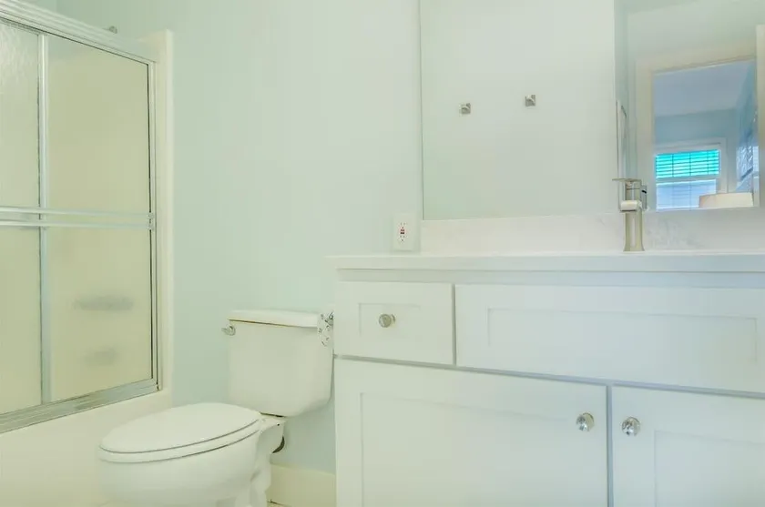 2 C, Three Bedroom Townhome - Image 1