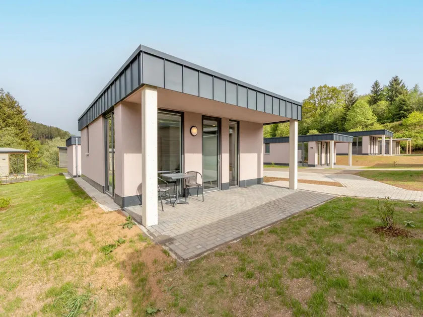 Ferienbungalows nahe Kronenburger See mit Terrasse - Image 1