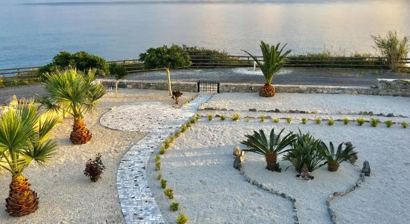 Seaside Home Crete - Dream Oceanfront Getaway - Image 1