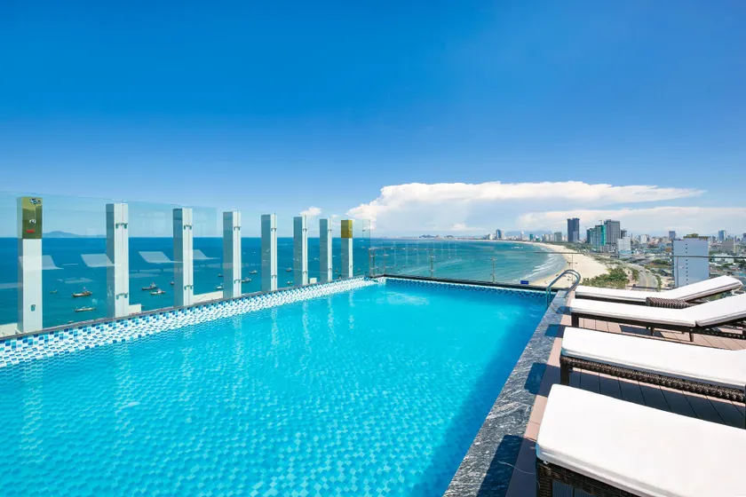 Alisia Beach Hotel Da Nang - Image 1