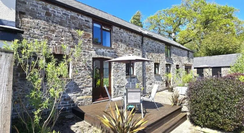 Petrock Holiday Cottages - Image 1