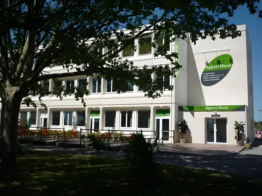 West Appart' Hôtel - Image 1