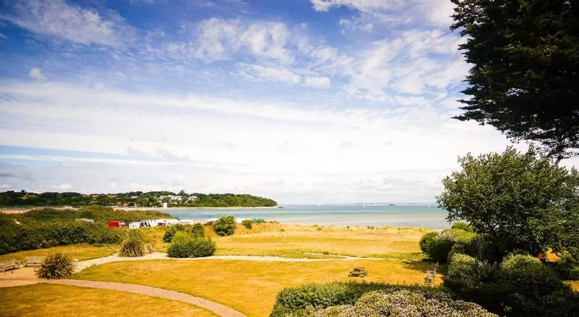 9 Solent Landing - Image 1