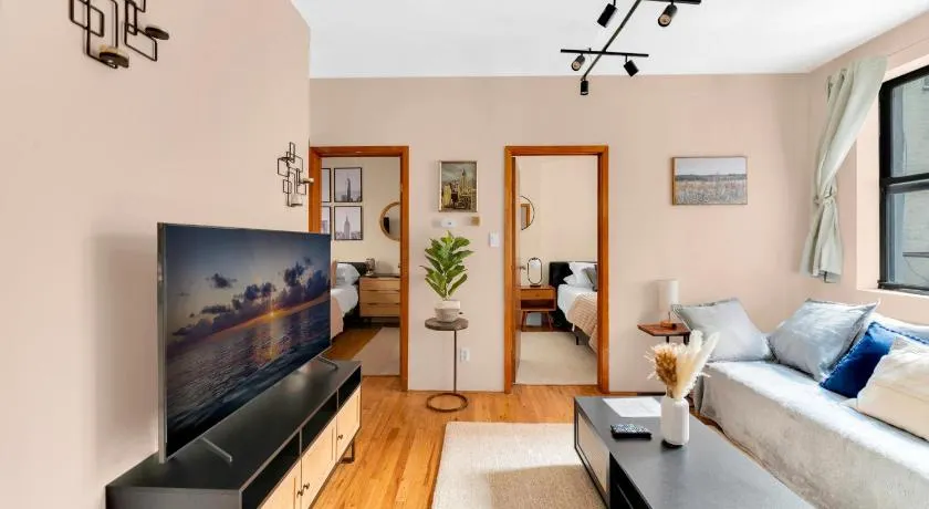 Stylish 2 Bedroom Apartment in Chelsea - Image 1