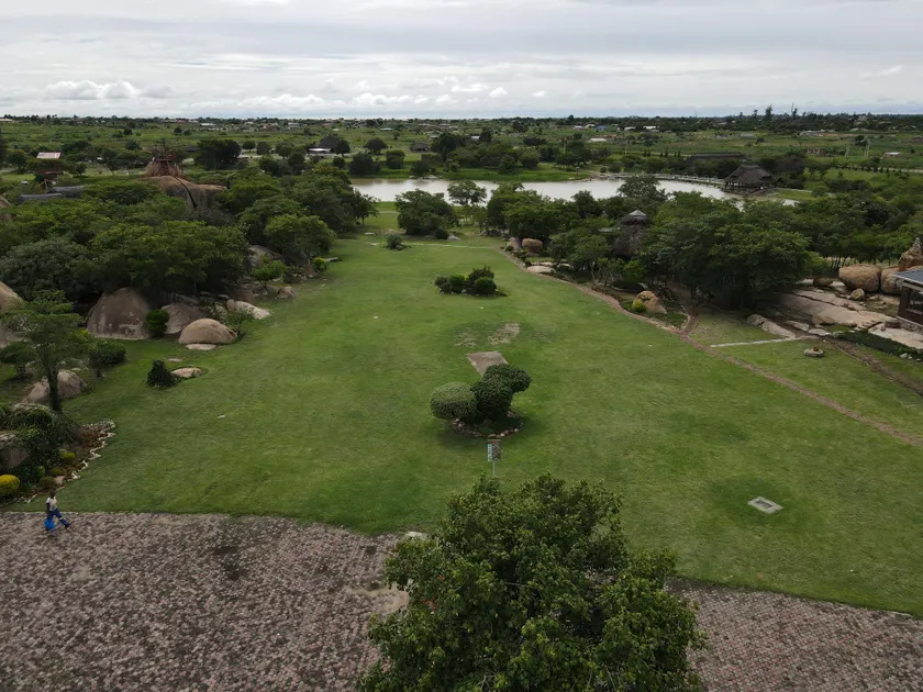 Stephen Margolis Resort - Image 1