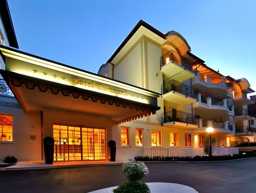Hotel Bismarck - Image 1