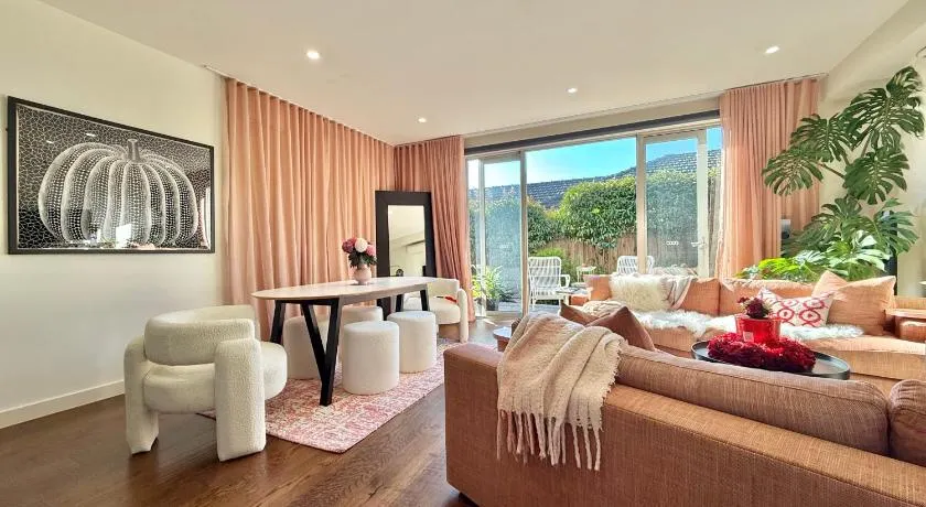 Soft Modern Glamour in the Heart of Camberwell - Image 1