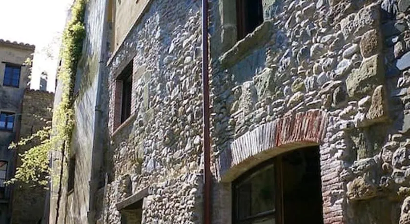 BAIX EMPORDÀ. Increíble casa en pueblo medieval - Image 1