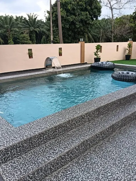 KOZY HOMESTAY WITH  SWIMMING POOL IN KULAI - Image 1