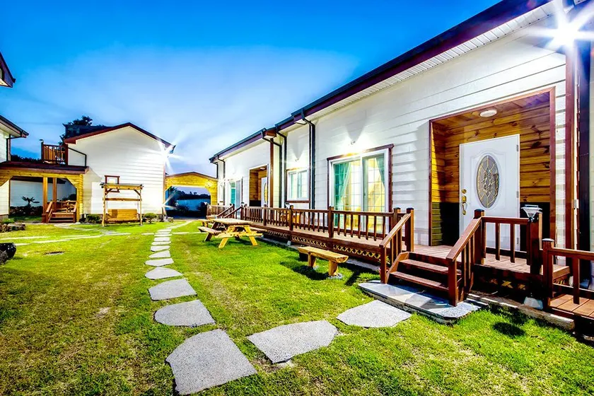 Dreaming Jeju Pension and Guest House - Image 1