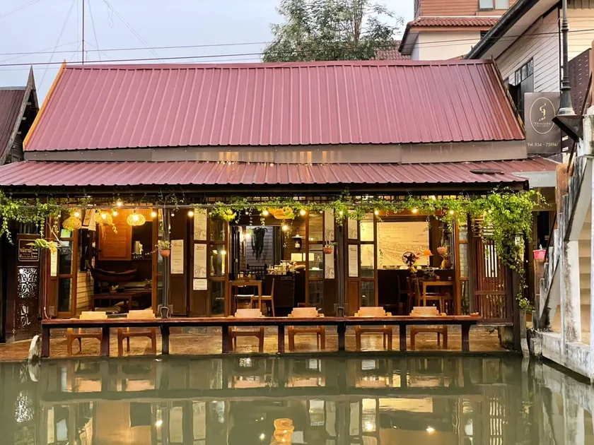 Thanicha Resort Amphawa - Image 1