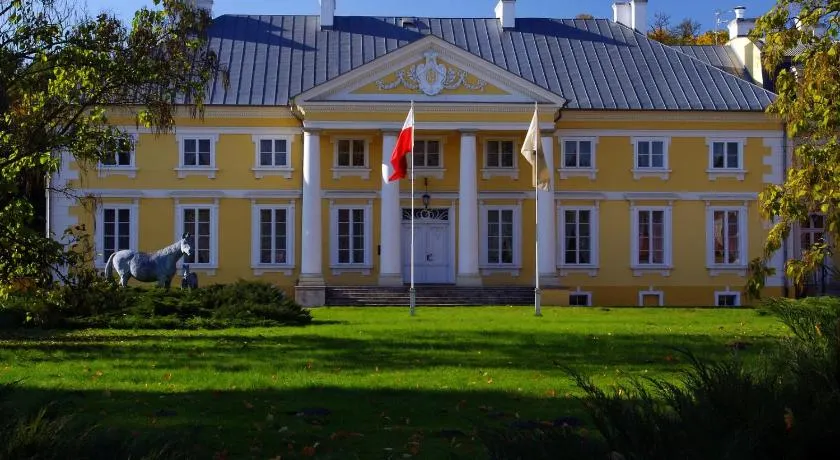 Pałac Racot - Image 1