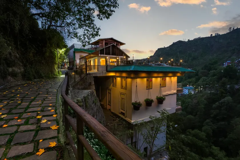 Tripli Hotels Royal Spring - Image 1