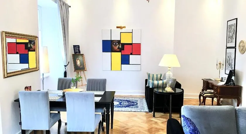 MONDRIAN Luxury Apartments Old Town - Image 1
