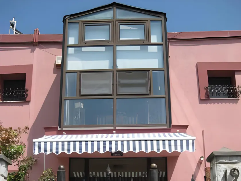 V3 Villa - Image 1