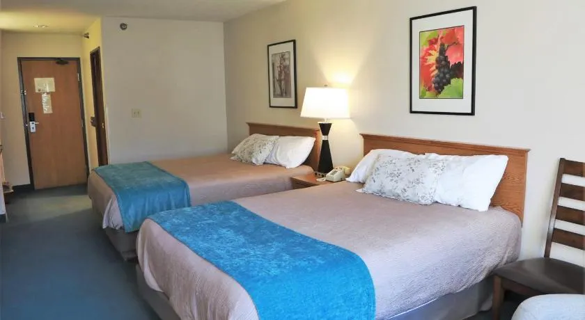 Heritage Inn - Image 1