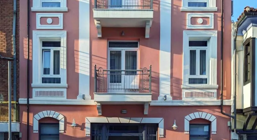 Melina Hotel - Central - Image 1