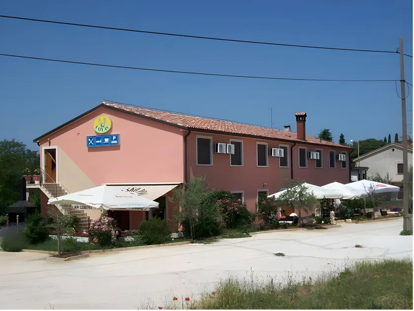 Bed and Breakfast Lovac - Image 1