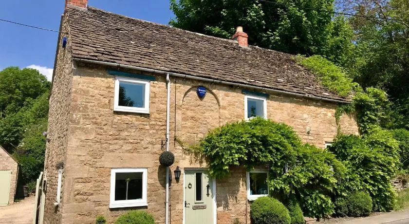 Turnpike Cottage - Image 1