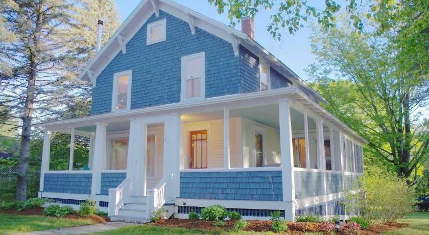 The Craftsman Farmhouse with Modern Flair - Image 1