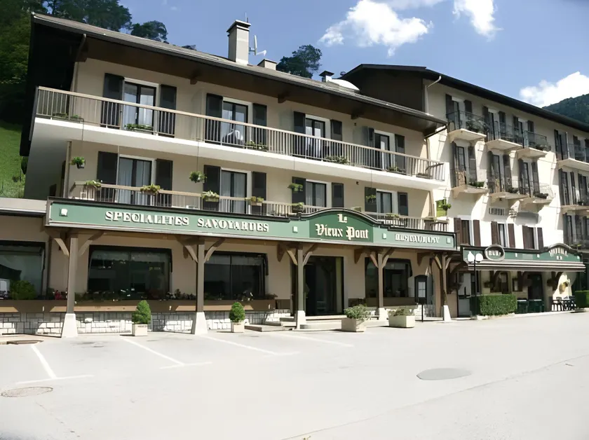 Hôtel Arcantis de l'Hermitage Thones - Image 1