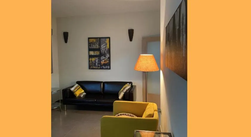 Stunning 2-Bed Apartment in Pego - Image 1