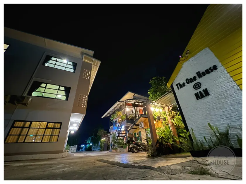 The One House - Image 1