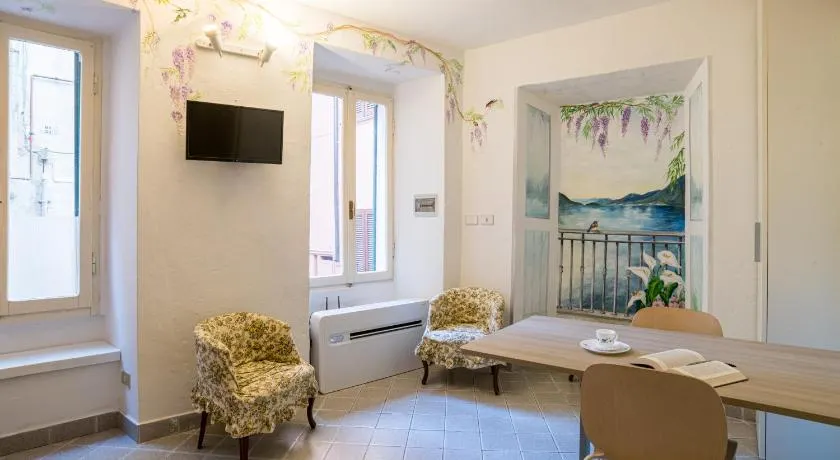 GuestHost - Wisteria Dreams - Comfy Studio-Flat - Image 1