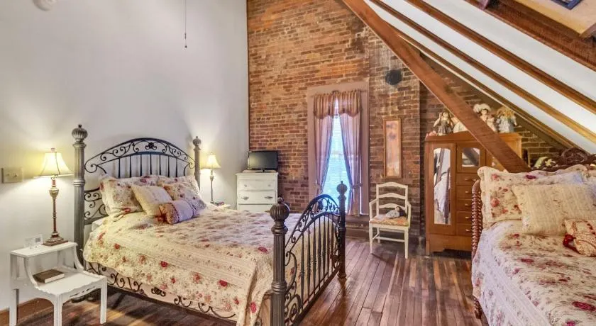 Main Street Bed & Breakfast - Image 1