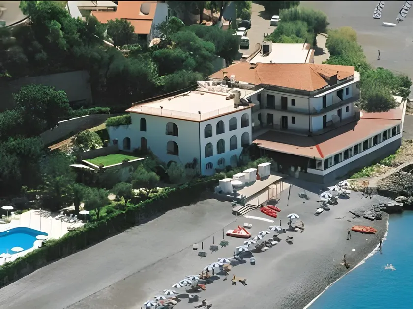Hotel Gabbiano - Image 1