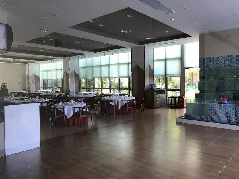 Haohaiwan Holiday Hotel - Image 1