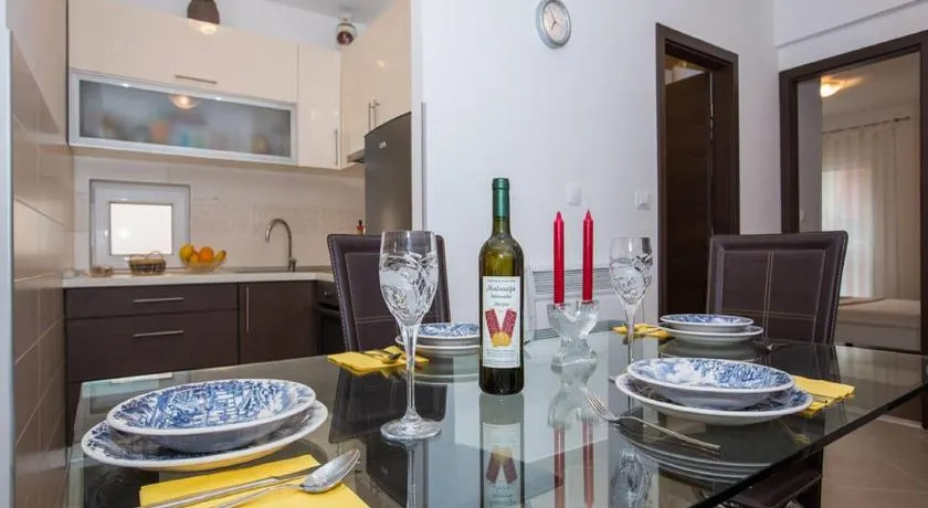 Apartment Pekoc - Image 1