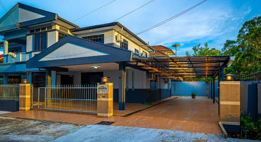 Destiny Guesthouse Kuching Near Airport 4pm checkout - Image 1