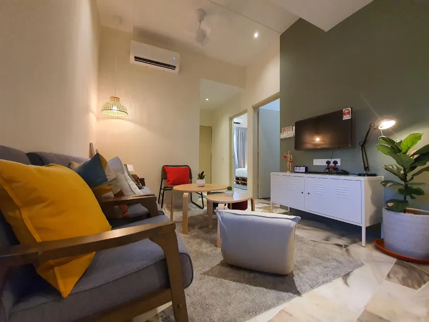 Jenjarom No 32 Modern Cozy Homestay for 4 Pax by Beestay - Image 1