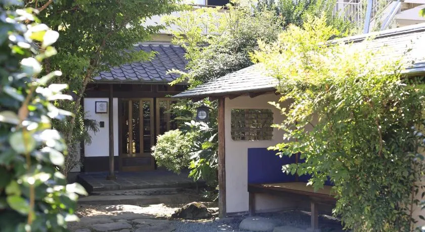 3種の温泉と本格茶室のある石和温泉の隠れ宿-璃洛- - Image 1