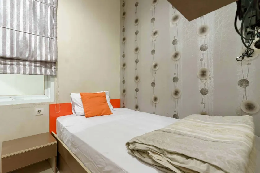 Aimer Guest House Syariah Mitra RedDoorz - Image 1