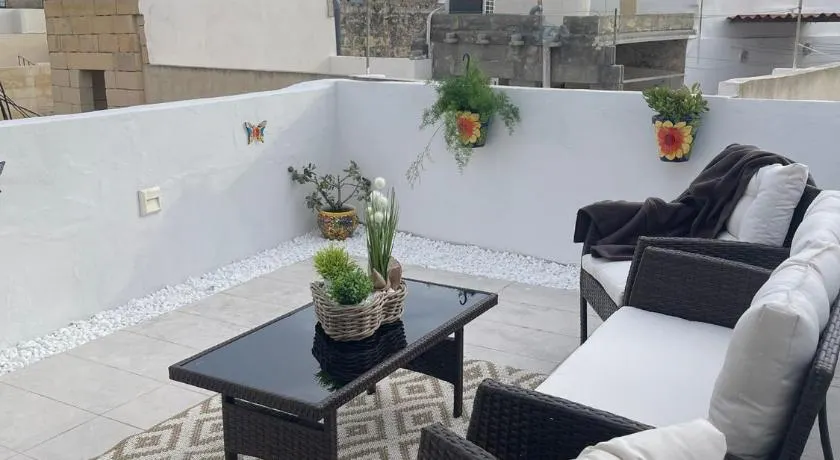 Amelie - Charming Townhouse in the heart of Rabat - Image 1