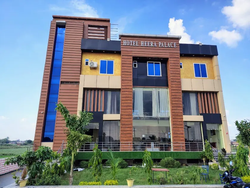 Hotel Heera Palace - Image 1