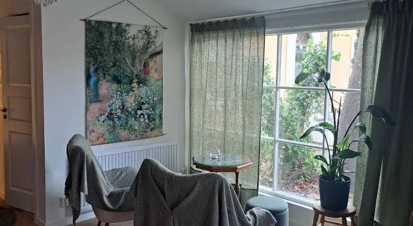 Cute gardenhouse close to Stockholm City - Image 1
