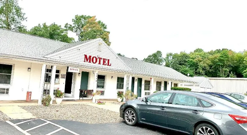 Nitey Nite Motel - Image 1