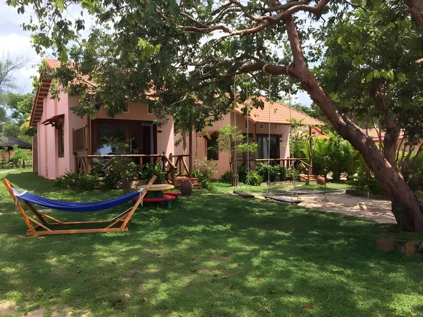 Gold Sand Beach Bungalow - Image 1