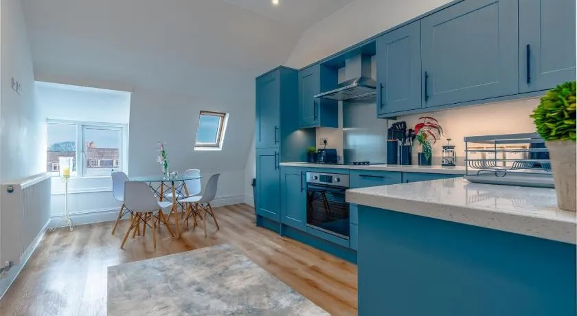 Period penthouse in Clifton Village - Image 1