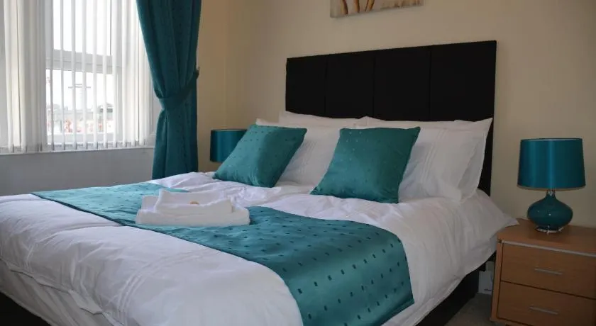 Townhead Apartments Gallery View - Image 1